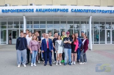 Выпускники Нововоронежского политехнического института приобщились к отечественному авиастроению-6