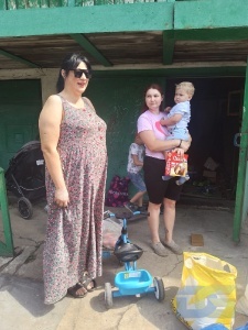 Коммунисты взяли под крыло осиротевших детей многодетной семьи из Панино-1