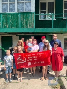 Коммунисты взяли под крыло осиротевших детей многодетной семьи из Панино-5