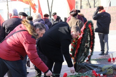 Память о подвиге жива в сердцах потомков победителей-11