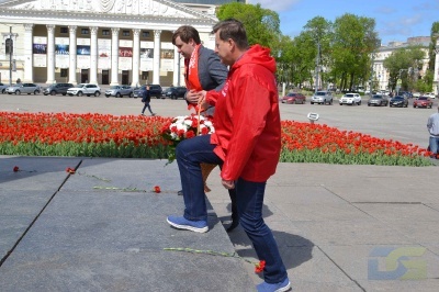 Под красными ленинскими знамёнами - к социалистическому возрождению Отечества-1
